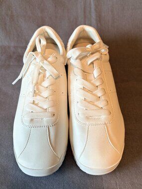 Project Cloud Lynn White Suede Memory Foam Sneaker 8.5 NWOT